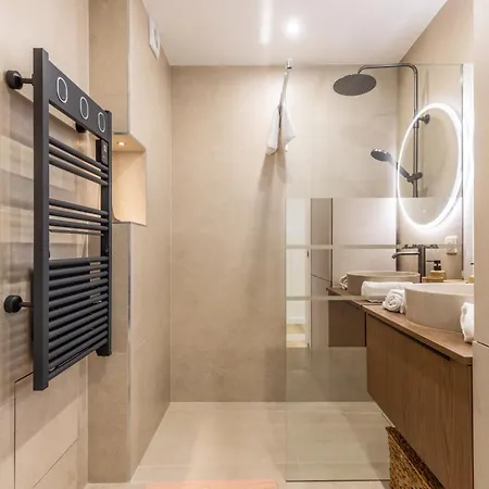 Lb Vacation I Beautiful 2br Apt, Renovated In 2025, La Croisette, Minutes From And Palais Appartamento